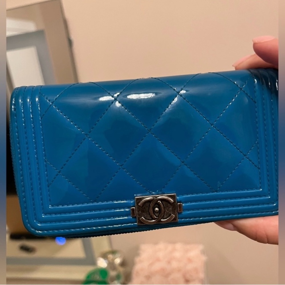 Mini Chanel wallet in blue